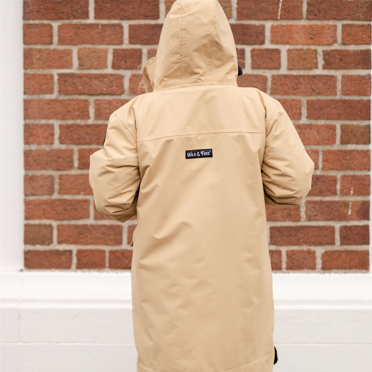 Raincoat and Changing Robe in One - The Cobe Black Edition Camel