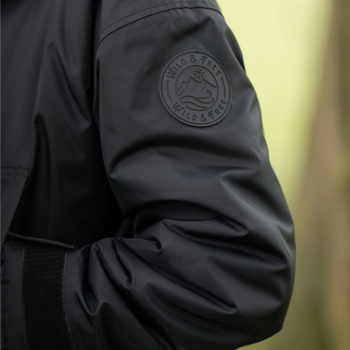 Raincoat and Changing Robe in One - The Cobe Black Edition in Black