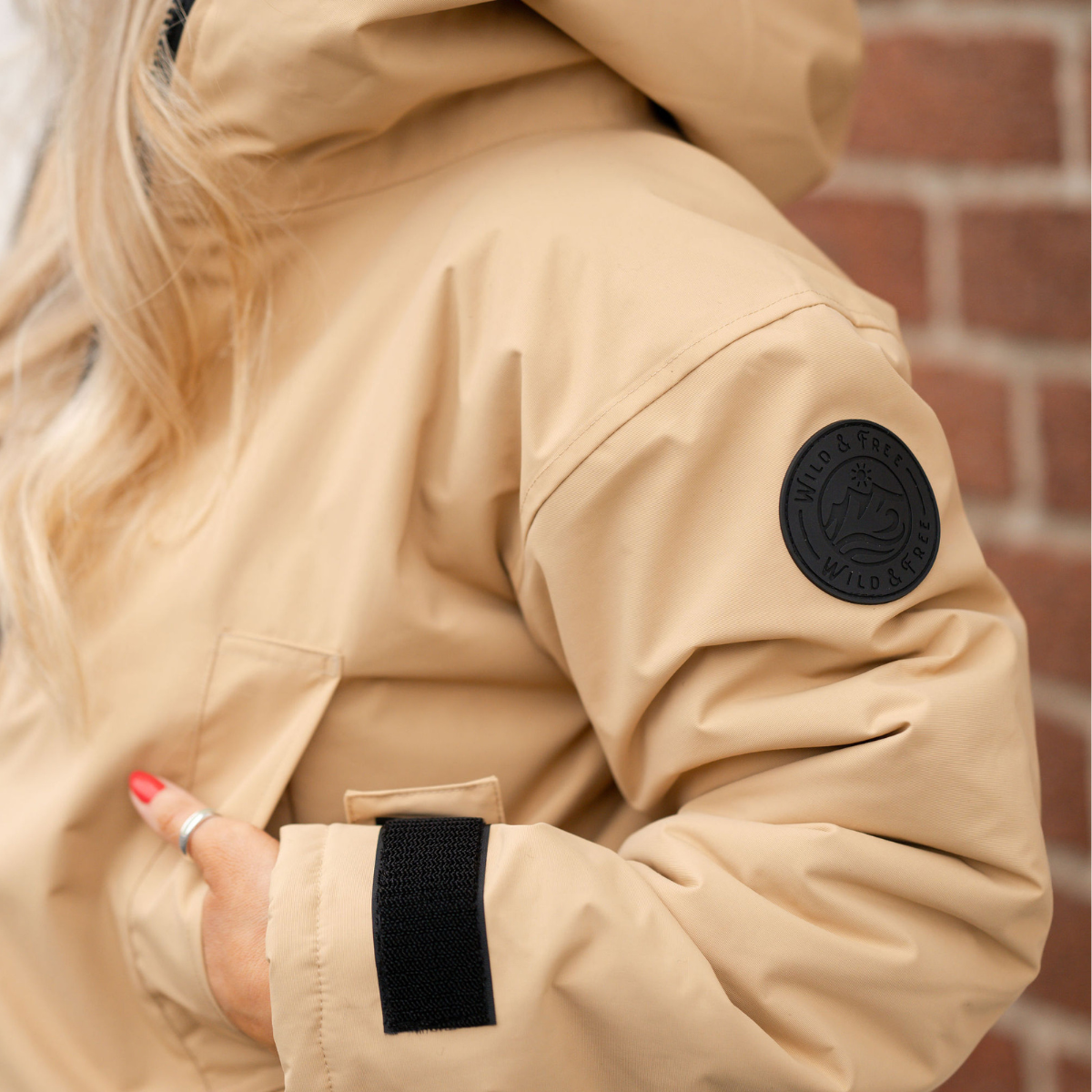Raincoat and Changing Robe in One - The Cobe Black Edition Camel