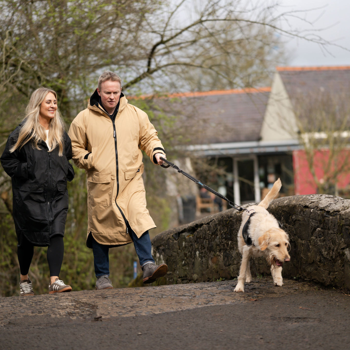 Raincoat and Changing Robe in One - The Cobe Black Edition Camel