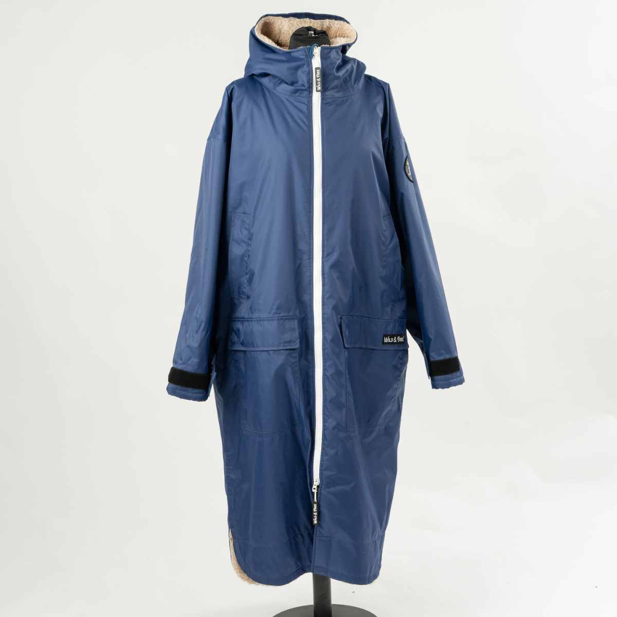 Large Cobe Navy - 1st Edition - Photography Sample