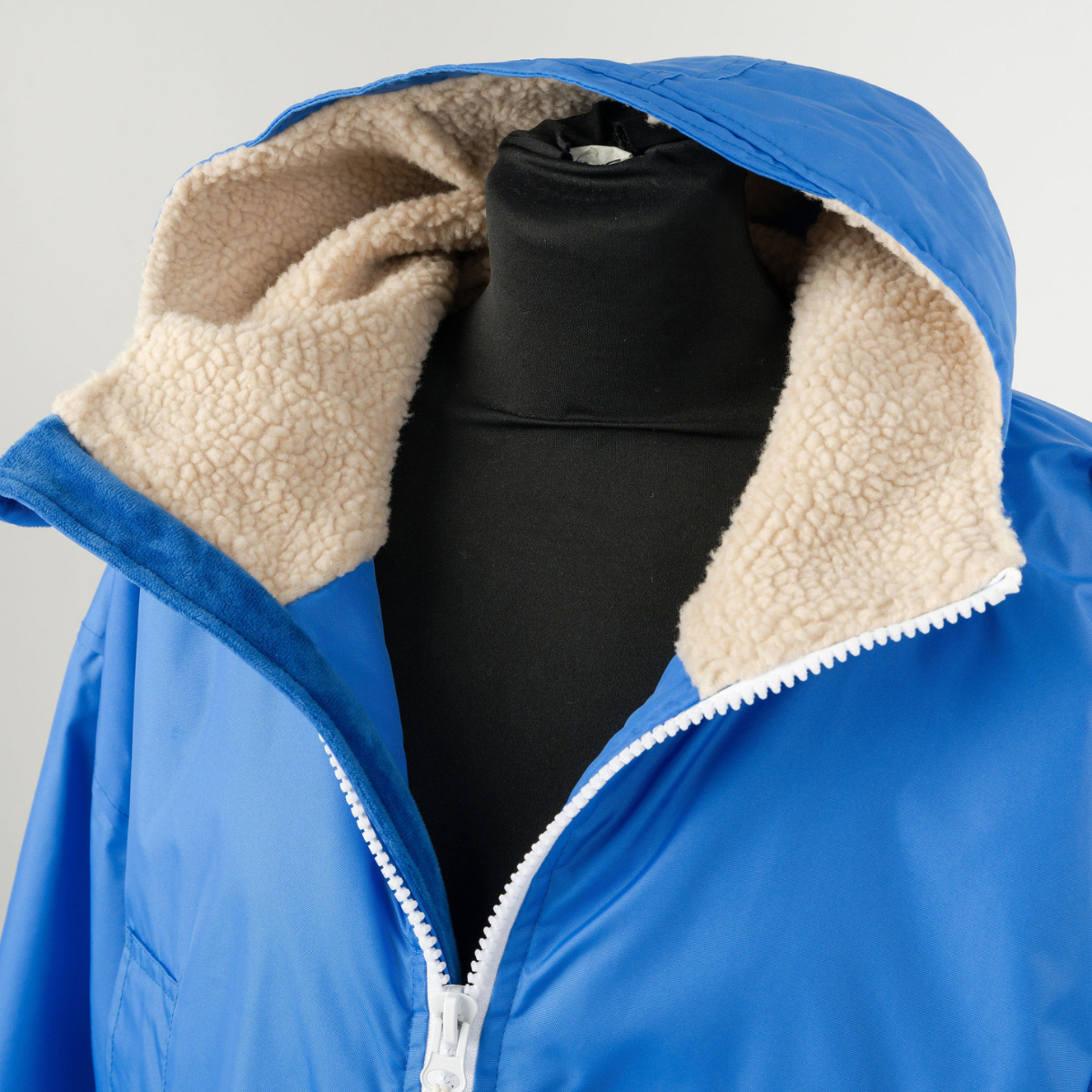 Small Brilliant Blue Adult Cobe