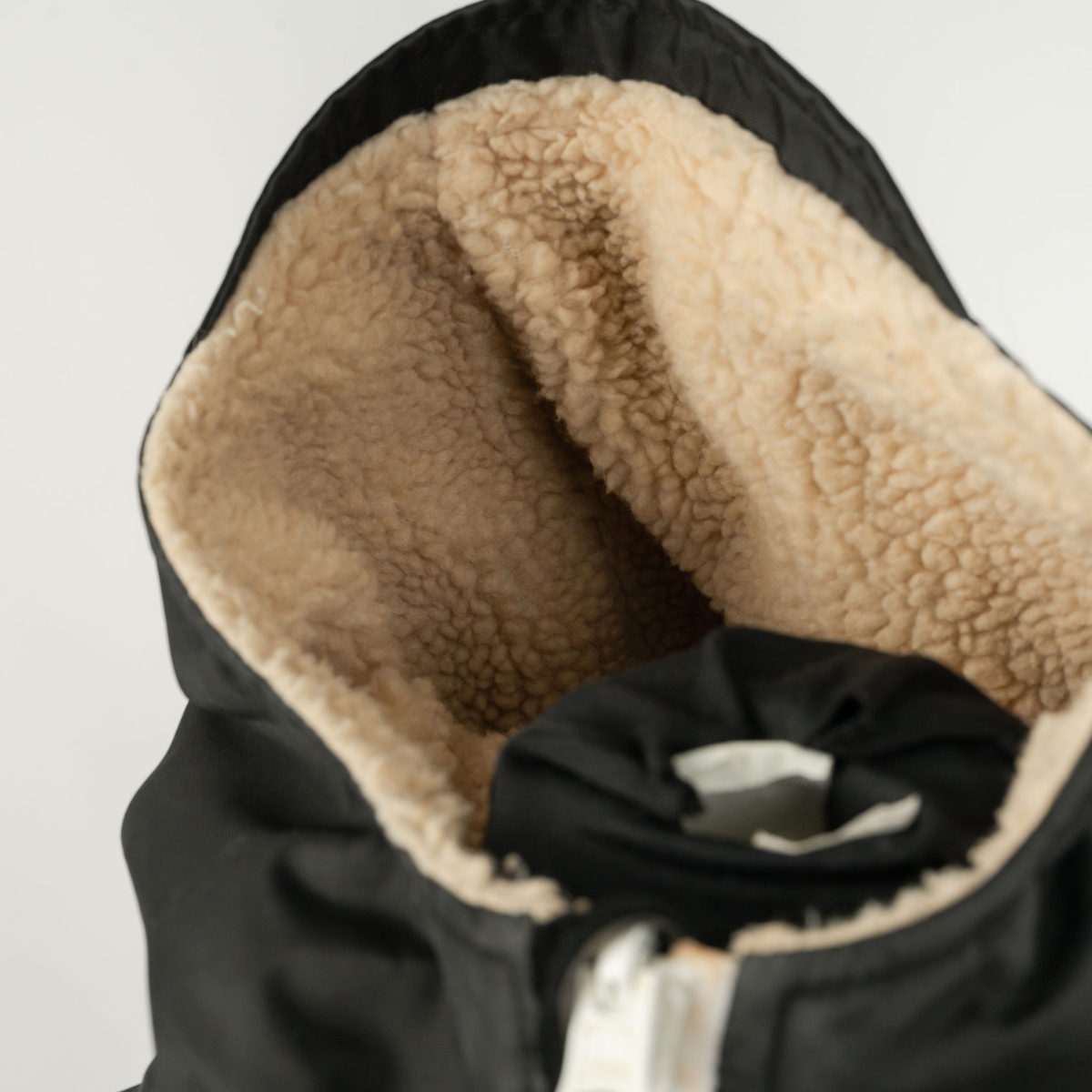 Perfectly Imperfect - Preloved Small Black Classic Cobe