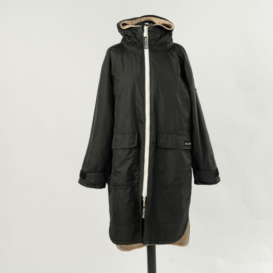 Perfectly Imperfect - Preloved Small Black Classic Cobe