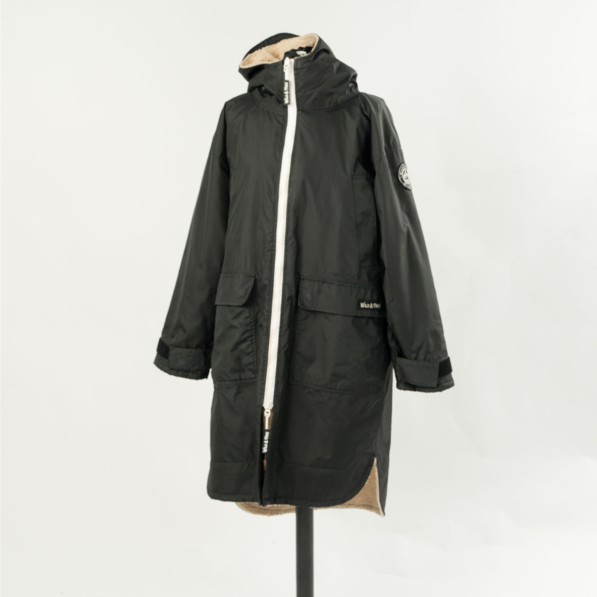 Perfectly Imperfect - Preloved Small Black Classic Cobe